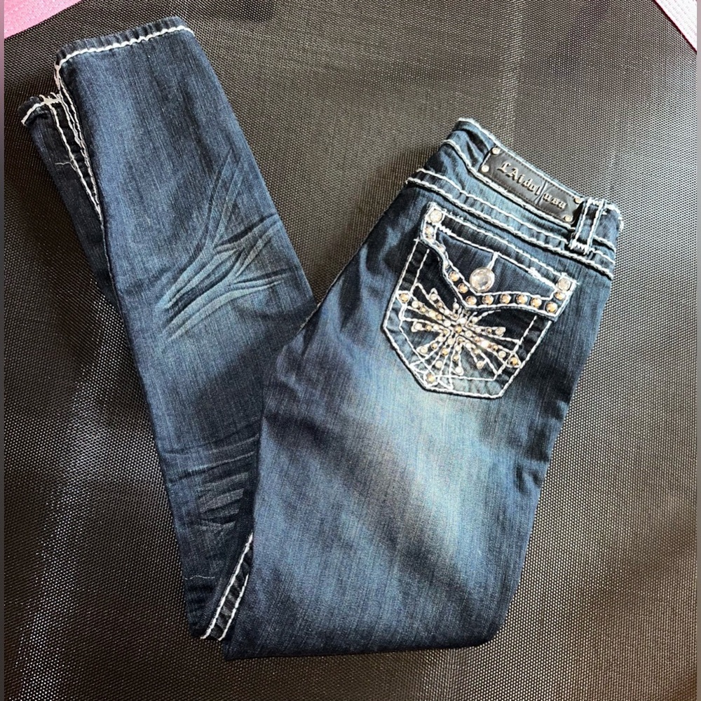 LA idol Blue Jeans